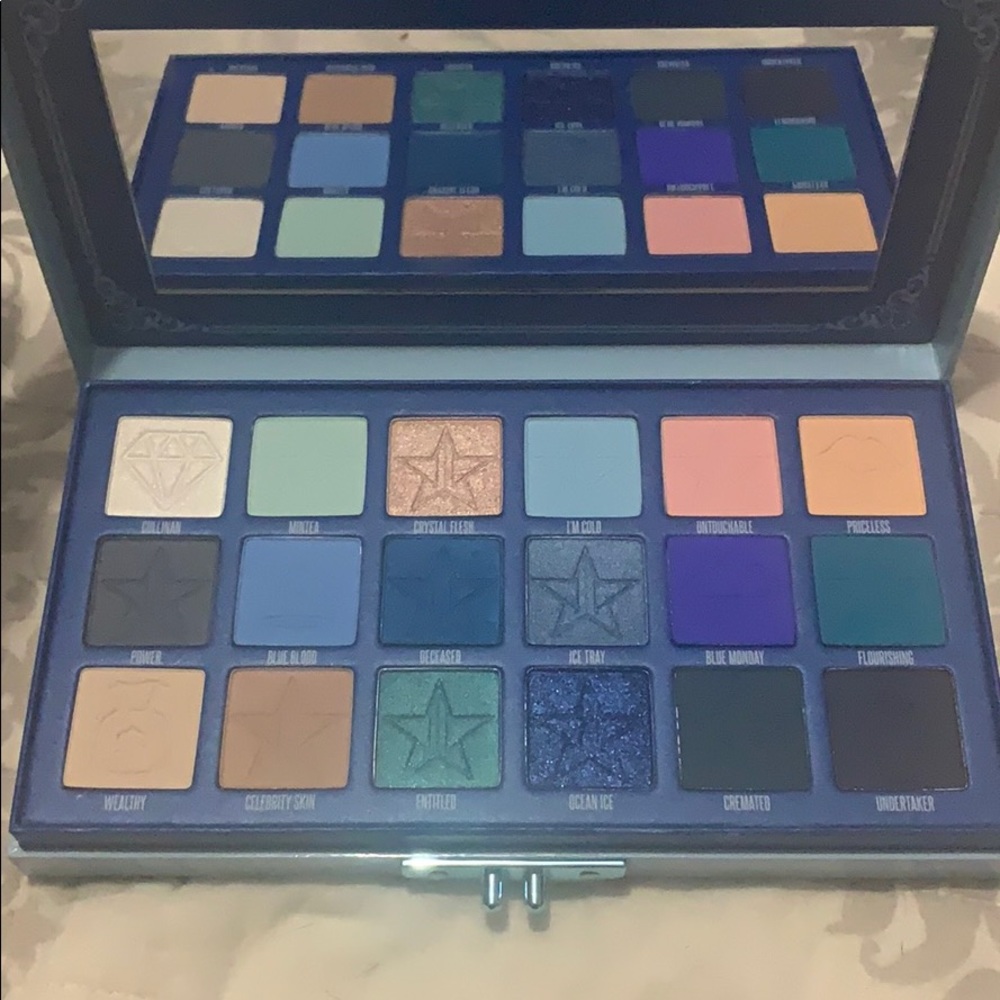 Jeffree Star “Blue Blood” Palette